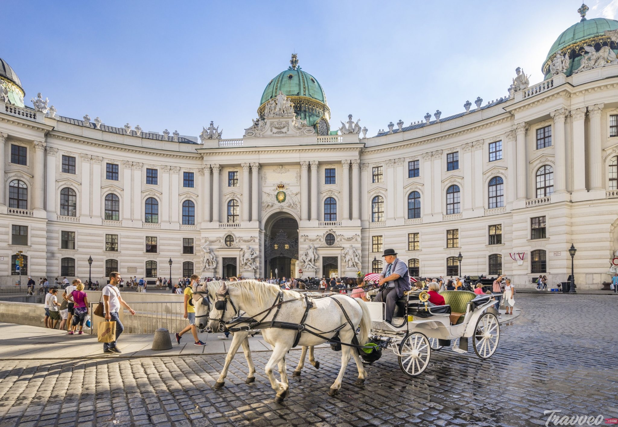 كم تكلفة رحلة سياحية الى فيينا ؟!